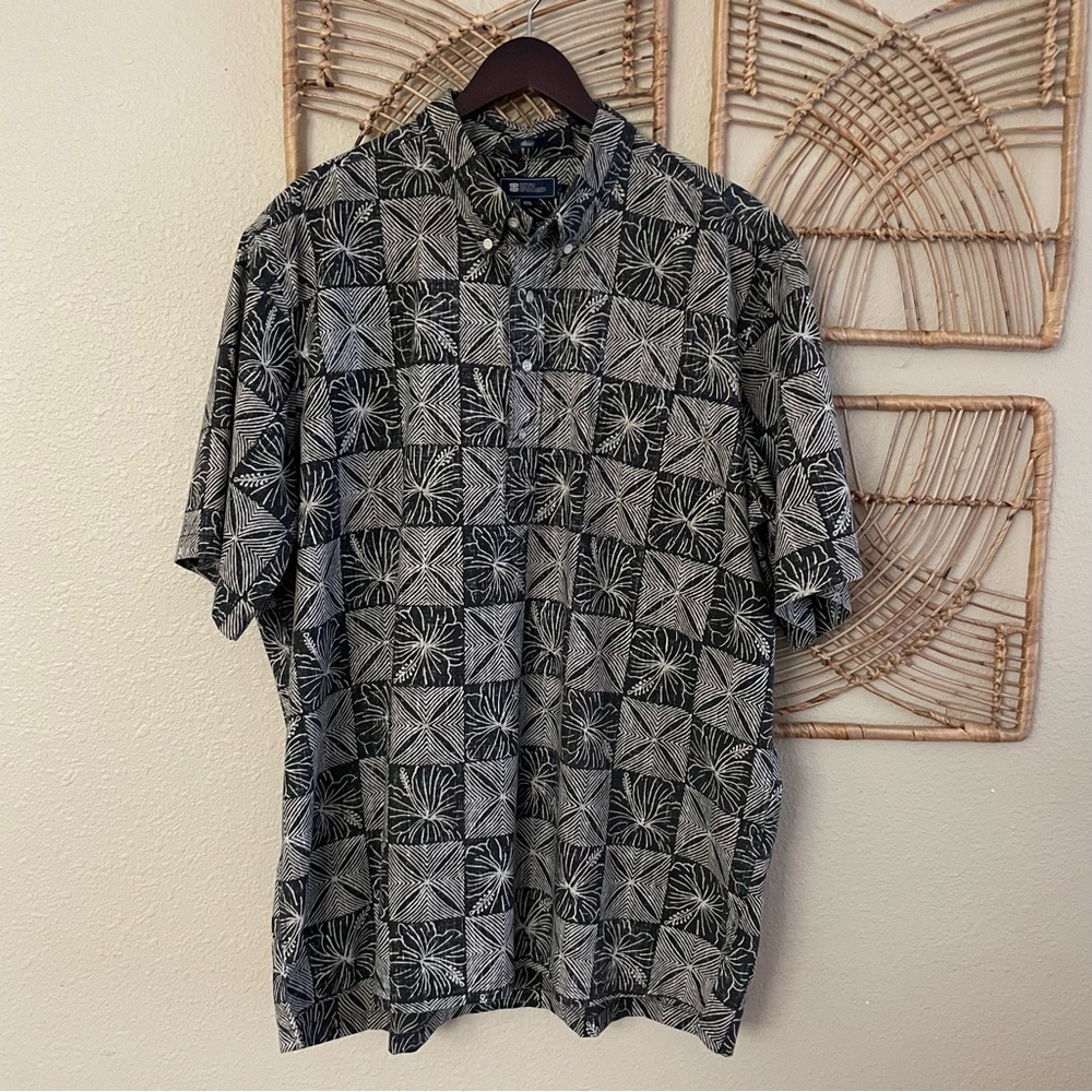 Men's Black and Gray Patterned Shirt